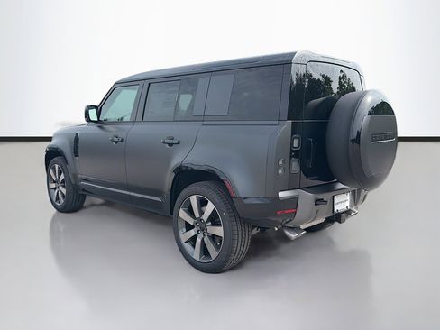 New 2026 Land Rover Defender 110 V8 AWD/4WD image 3