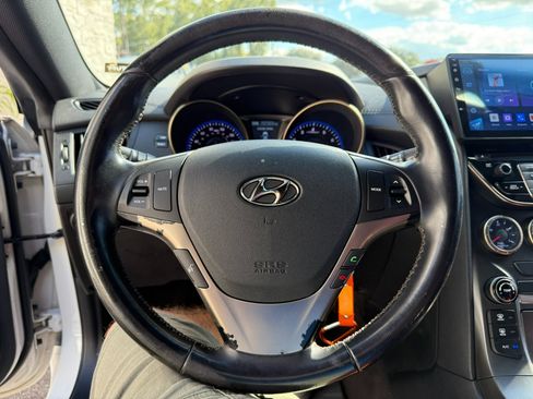 Used 2013 Hyundai Genesis 3.8 image 28