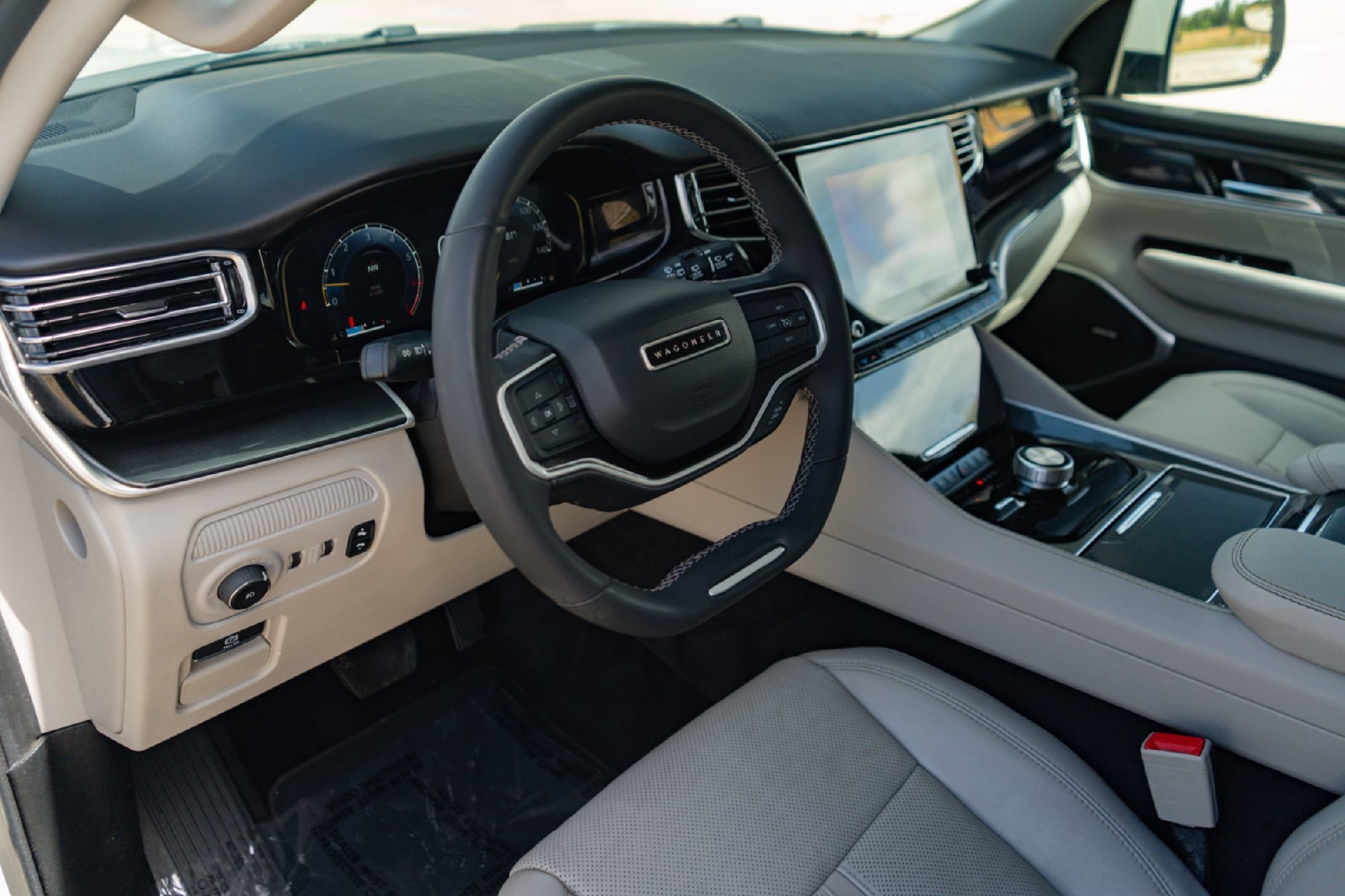 Used 2022 Jeep Wagoneer Series I w/ Premium Group I AWD/4WD image 8