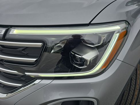 New 2026 Volkswagen Atlas SE image 30