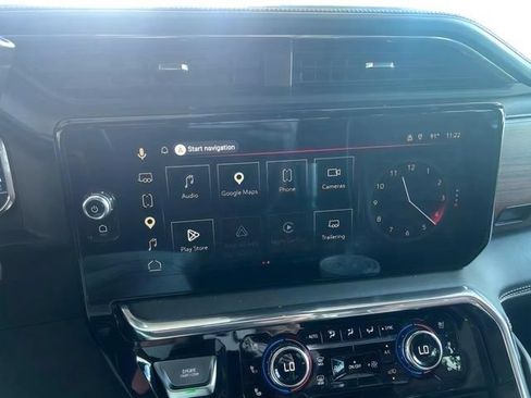 Used 2024 GMC Sierra 3500 Denali Ultimate AWD/4WD image 6