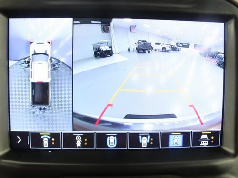 Used 2022 Chevrolet Silverado 2500 High Country w/ Z71 Off-Road Package image 4