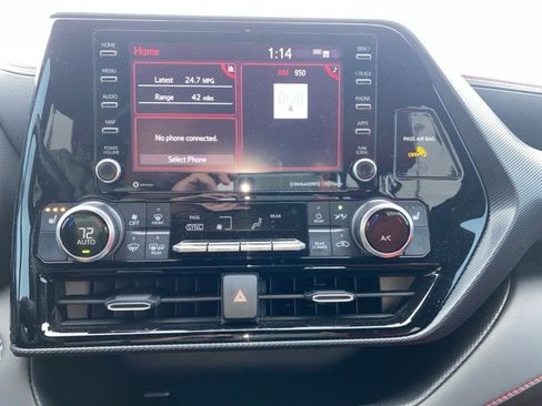 Used 2022 Toyota Highlander XSE image 11