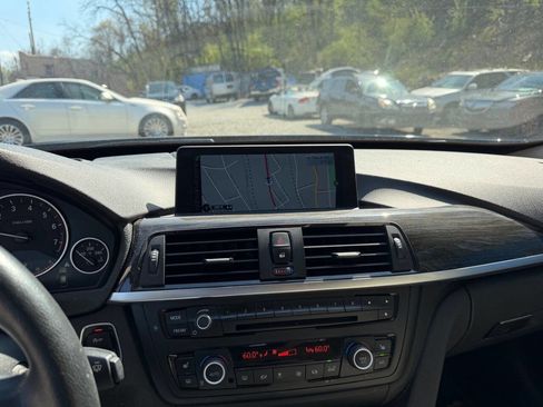 Used 2015 BMW 328i Gran Turismo xDrive image 9