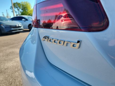 Used 2017 Honda Accord Sport image 8