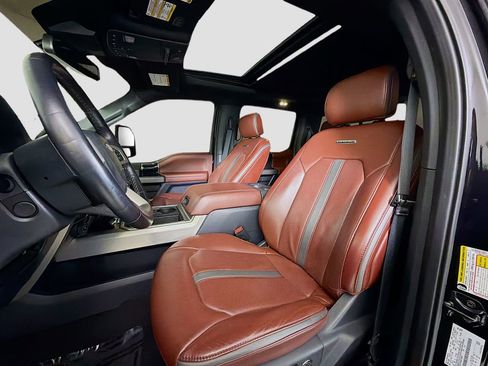 Used 2022 Ford F350 Platinum w/ FX4 Off-Road Package image 13