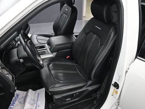 Used 2020 Ford F150 Platinum w/ Equipment Group 701A Luxury AWD/4WD image 19