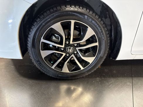 Used 2015 Honda Civic EX image 10