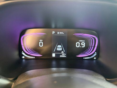 Used 2025 Kia Soul LX w/ LX Technology Package FWD image 35
