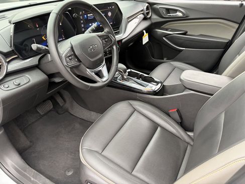 Certified 2025 Chevrolet Trax ACTIV w/ Driver Confidence Package FWD image 19