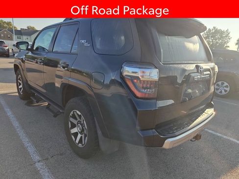 Used 2018 Toyota 4Runner TRD Off-Road AWD/4WD image 4