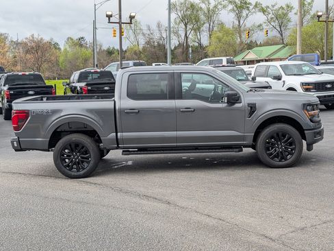 New 2026 Ford F150 XLT w/ Equipment Group 302A MID image 8