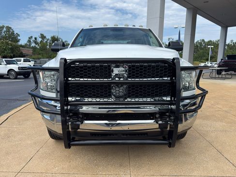 Used 2018 RAM 3500 Tradesman w/ Chrome Appearance Group AWD/4WD image 2