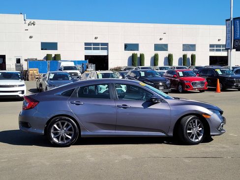 Used 2019 Honda Civic EX image 3