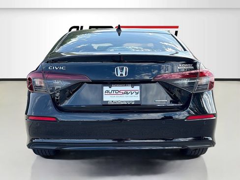 Used 2025 Honda Civic Sport Touring image 6