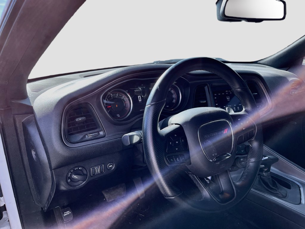 Used 2023 Dodge Challenger R/T RWD image 9