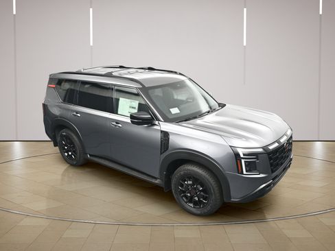 Certified 2025 Nissan Armada PRO-4X AWD/4WD image 32