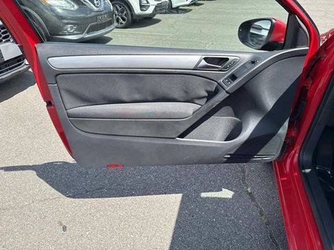 Used 2011 Volkswagen Golf 2-Door FWD image 13