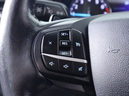 Used 2020 Ford Explorer XLT w/ Comfort Package AWD/4WD image 12