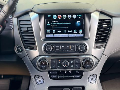 Used 2019 Chevrolet Suburban LT image 25