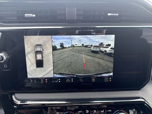 Used 2025 GMC Sierra 2500 AT4 AWD/4WD image 17