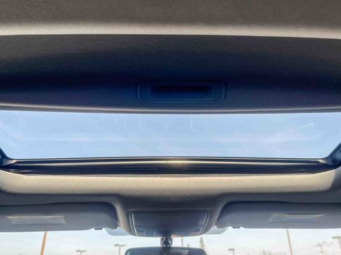 Used 2016 Acura TLX image 15