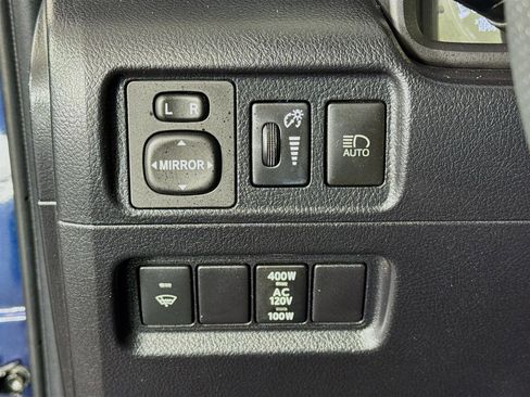 Used 2020 Toyota 4Runner 4WD image 10