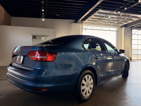 Used 2015 Volkswagen Jetta S image 4