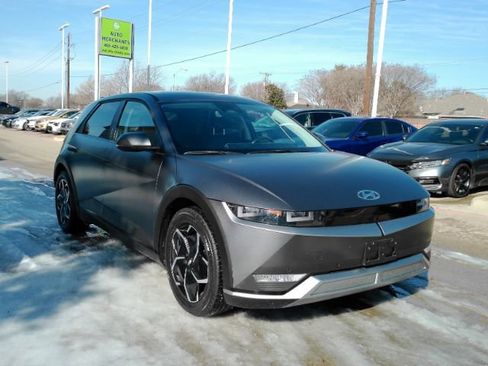 Used 2023 Hyundai Ioniq 5 SEL image 4