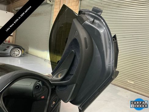 Used 2017 McLaren 570S image 16