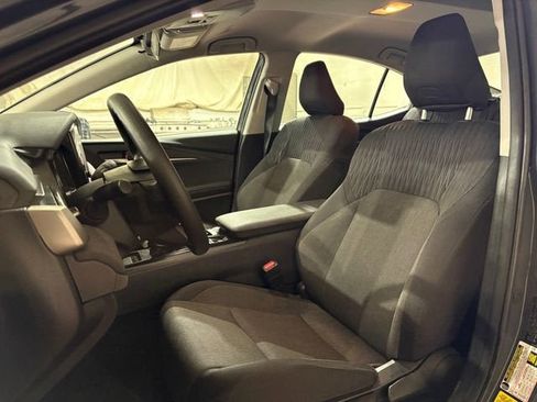 Certified 2025 Toyota Camry LE image 5