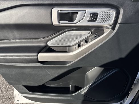 Certified 2023 Ford Explorer Limited w/ Hybrid Equipment Group 310A image 14