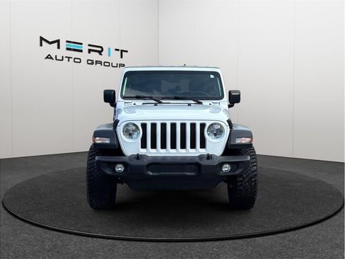 Used 2018 Jeep Wrangler Unlimited Sport S AWD/4WD image 3