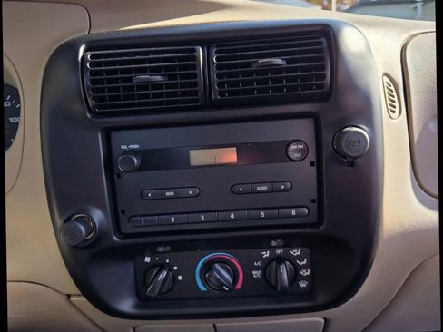 Used 2006 Ford Ranger XLT image 24