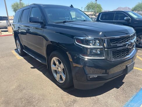 Used 2018 Chevrolet Tahoe LT w/ Luxury Package AWD/4WD image 17