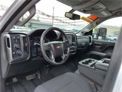 Used 2019 Chevrolet Silverado 2500 LT image 4
