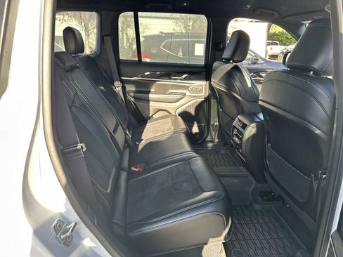 Used 2022 Jeep Grand Cherokee Trailhawk image 18