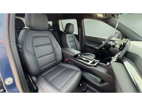 Certified 2025 Chevrolet Equinox LT w/ Convenience Package II FWD image 32