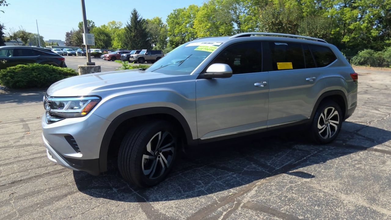 Used 2022 Volkswagen Atlas SEL AWD/4WD image 4