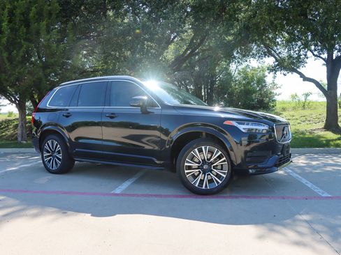 Used 2020 Volvo XC90 T5 Momentum w/ Protection Package Premier AWD/4WD image 1