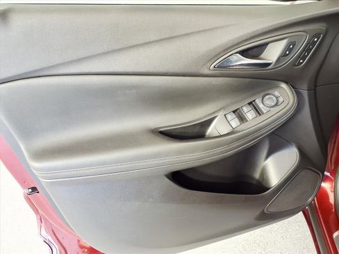 Used 2024 Buick Encore GX Avenir image 13