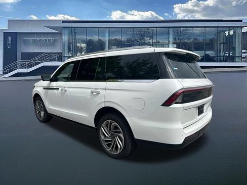 New 2026 Lincoln Navigator Reserve AWD/4WD image 5