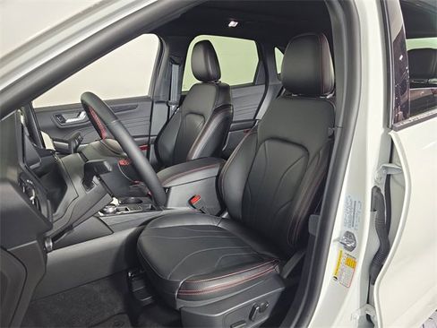 Used 2025 Ford Escape ST-Line Elite w/ Premium Technology Package image 16