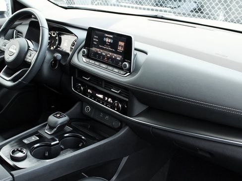 Certified 2023 Nissan Rogue SV w/ SV Premium B Package image 27