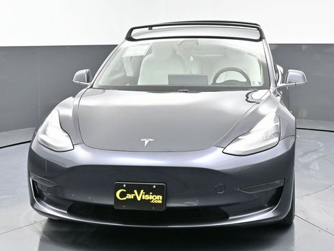 Used 2018 Tesla Model 3 Performance image 4