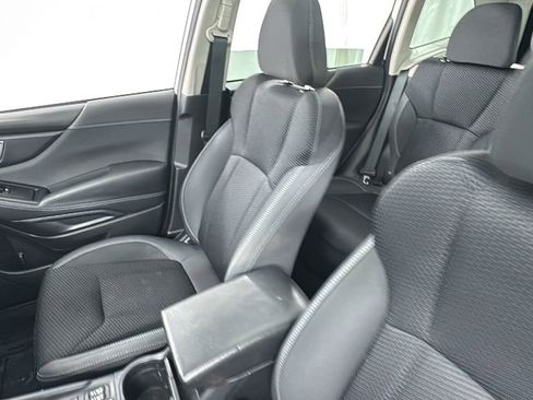 Used 2022 Subaru Forester Premium image 13