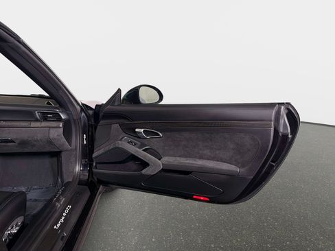 Used 2019 Porsche 911 Targa 4 GTS AWD/4WD image 22