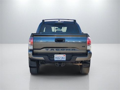 Used 2022 Toyota Tacoma 2WD Double Cab image 5