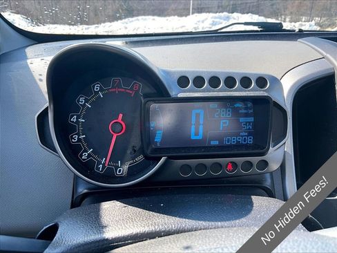 Used 2015 Chevrolet Sonic LS FWD image 17