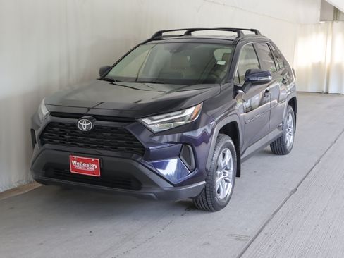 Used 2025 Toyota RAV4 XLE w/ Convenience Package AWD/4WD image 24